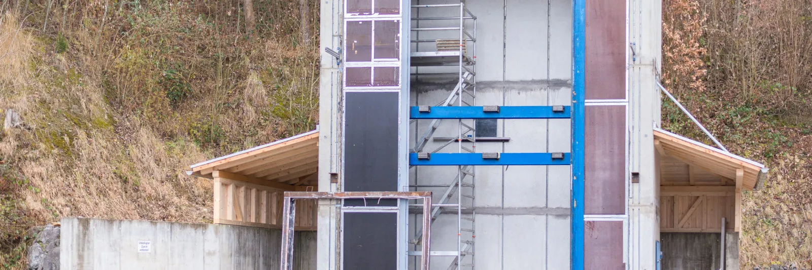 pfb-sonderpruefung-fassade Sonderprüfung an einer Fassade im Außenprüfstand
